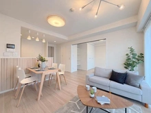 【埼玉県/さいたま市浦和区岸町】サニーグランド浦和岸町 リビング・ダイニング：※家具・調度品等は販売価格に含まれておりません