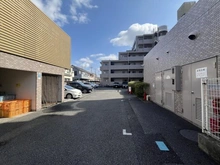 【埼玉県/草加市氷川町】草加パーク・ホームズ 駐車場