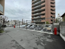 【埼玉県/さいたま市浦和区常盤】ローレルコート浦和常盤 駐車場