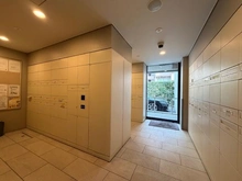 【埼玉県/川口市並木】ライオンズ川口並木グランゲート 宅配BOX