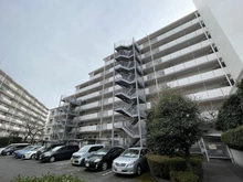 【埼玉県/越谷市赤山町】越谷ファミリータウン D棟 外観