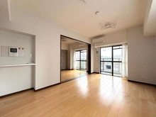 【埼玉県/さいたま市浦和区常盤】ルミナス常盤 リビング・ダイニング：（奥）洋室