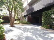 【埼玉県/さいたま市浦和区岸町】ザ・パークハウス浦和岸町 アプローチ