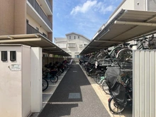 【埼玉県/川口市青木】アンビシャス川口青木 駐輪場