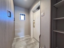 【埼玉県/さいたま市浦和区本太】ライオンズヴィアーレ浦和弐番館 玄関