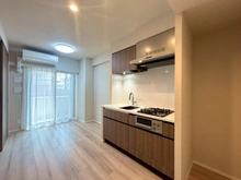 【埼玉県/さいたま市浦和区岸町】ルピアシェリール浦和岸町チアノ リビング・ダイニング