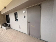 【埼玉県/さいたま市北区宮原町】コスモ大宮ロイヤルフォルム 玄関