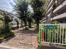 【埼玉県/さいたま市北区宮原町】コスモ大宮ロイヤルフォルム 宮原1丁目南公園（現地より約30m）