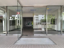 【埼玉県/越谷市赤山町】越谷ファミリータウン A棟 エントランス