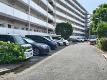 【埼玉県/越谷市赤山町】越谷ファミリータウン A棟 駐車場