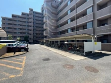 【埼玉県/さいたま市緑区大字大間木】ライオンズマンション東浦和ガーデン 駐輪場
