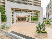 【埼玉県/さいたま市中央区本町東】リーデンススクエアさいたま新都心クイントファース アプローチ