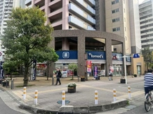 【埼玉県/川口市飯塚】ローレルコート川口 トモズ川口店（現地より約290m）