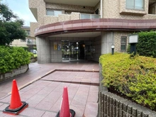 【埼玉県/さいたま市浦和区前地】ローヤルシティ浦和前地第2 アプローチ