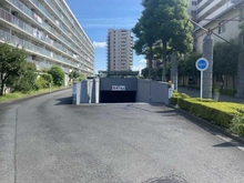 【埼玉県/蕨市中央】ルネ蕨 2号館 敷地内施設：地下駐車場出入口