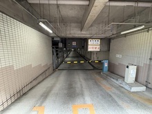 【埼玉県/さいたま市中央区上落合】アルーサ北与野ノースピア上落合 二号棟 駐車場