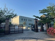 【埼玉県/さいたま市緑区太田窪】浦和太田窪パーク・ホームズ さいたま市立仲本小学校（現地より約1,000m）
