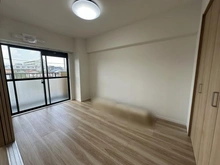 【埼玉県/さいたま市中央区下落合】ライオンズマンション与野本町 洋室：約5.1帖