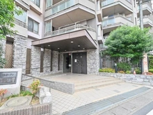 【埼玉県/越谷市七左町】レクセルガーデン蒲生 エントランス