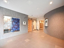 【埼玉県/越谷市七左町】レクセルガーデン蒲生 エントランス