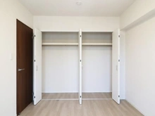 【埼玉県/三郷市さつき平】パークフィールドみさと五街区一号館 収納