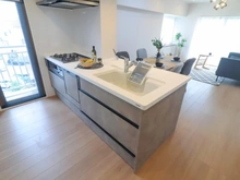 【埼玉県/越谷市大字蒲生】朝日パリオ越谷南I キッチン