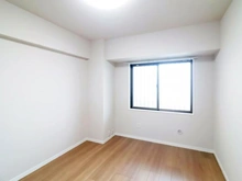 【埼玉県/越谷市大字蒲生】朝日パリオ越谷南I 洋室