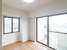 【埼玉県/越谷市大字蒲生】朝日パリオ越谷南I 洋室