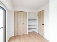 【埼玉県/越谷市大字蒲生】朝日パリオ越谷南I 洋室