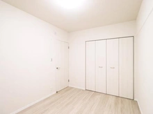 【埼玉県/三郷市半田】エフローレ新三郷 216 洋室