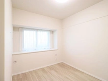 【埼玉県/三郷市半田】エフローレ新三郷 216 洋室