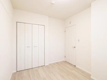 【埼玉県/三郷市半田】エフローレ新三郷 216 洋室