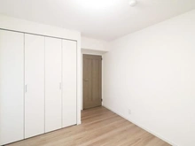 【千葉県/松戸市根本】エレガントライフ松戸 洋室