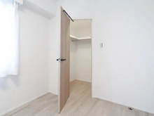 【千葉県/松戸市五香】ファミール松戸五香 収納：ウォークインクローゼット