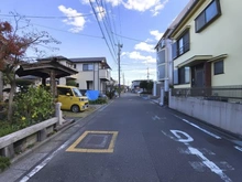 【埼玉県/三郷市早稲田】グリーンパーク早稲田IIIスカイスクエア 前面道路