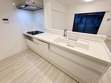 【埼玉県/吉川市大字保】レーベンハイム吉川グランスクエア キッチン