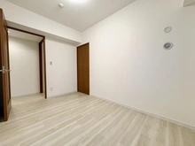 【埼玉県/吉川市大字保】レーベンハイム吉川グランスクエア サービスルーム（納戸）