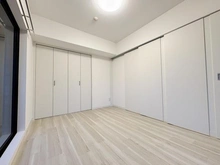 【埼玉県/吉川市大字保】レーベンハイム吉川グランスクエア 洋室