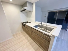 【埼玉県/春日部市中央】サーパス春日部中央レジデンス キッチン