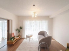 【埼玉県/三郷市早稲田】アミティ三郷早稲田6 1-2号棟 リビング・ダイニング：※家具調度品等は販売価格に含まれません。