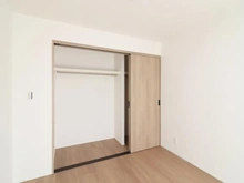 【埼玉県/三郷市早稲田】アミティ三郷早稲田6 1-2号棟 収納