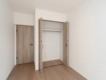 【埼玉県/三郷市早稲田】アミティ三郷早稲田6 1-2号棟 収納