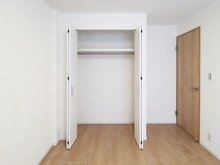 【埼玉県/三郷市さつき平】パークフィールドみさと5街区 1号館 収納