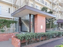 【千葉県/松戸市新松戸】サンライトパストラル弍番街 A棟 アプローチ：大規模修繕中
2026年2月15日撮影