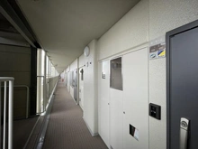 【千葉県/松戸市新松戸】新松戸中央パークハウス B棟 玄関