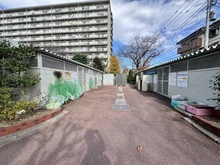 【千葉県/松戸市新松戸】新松戸中央パークハウス A棟 前面道路