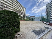 【千葉県/松戸市新松戸】新松戸中央パークハウス A棟 敷地内