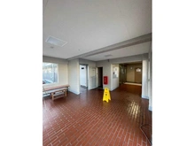 【埼玉県/草加市旭町】日商岩井草加マンション アプローチ