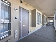 【埼玉県/草加市中根】草加松原プリンスハイツ 玄関