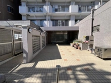 【埼玉県/越谷市南越谷】朝日プラザ越谷 アプローチ